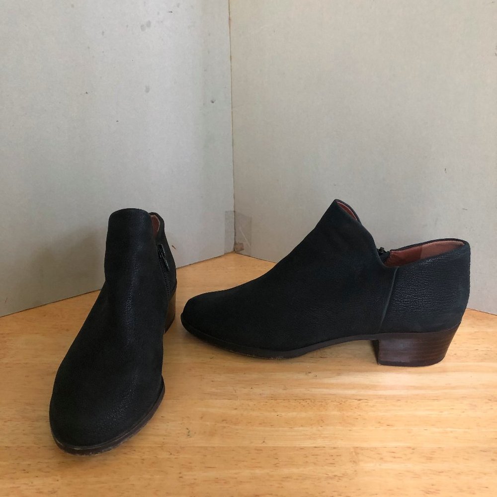 Lucky Brand Brixlef pebbled leather ankle boots
